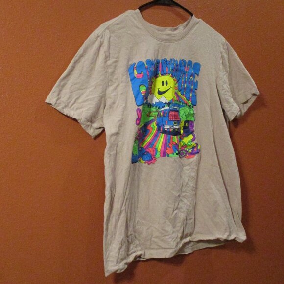 Nike Woman Large Brown Blue Yellow Green Graphic Short Sleeve Shirt - Picture 2 of 7